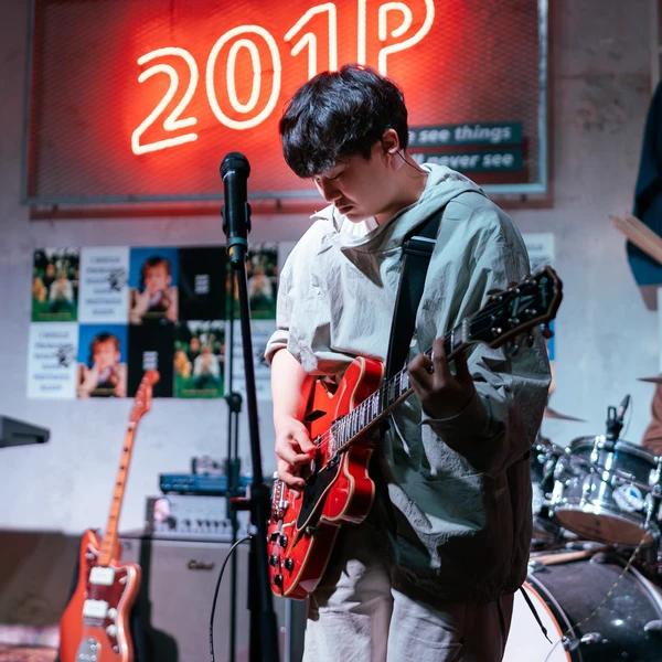 69fba861-ffc9-42f1-b1aa-3c6604c37cb7